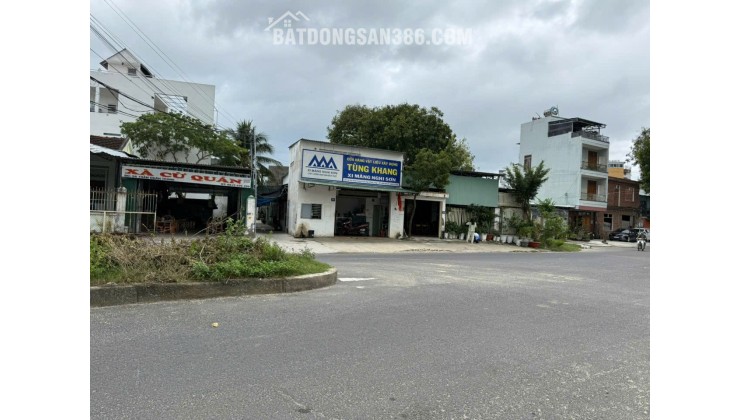 Chỉ Tính Bằng Giá Đất Tặng Mặt Bằng Kinh Doanh và 4 Nhà Trọ Căn Góc 2 Mặt Tiền Đường Rộng Gần Biển